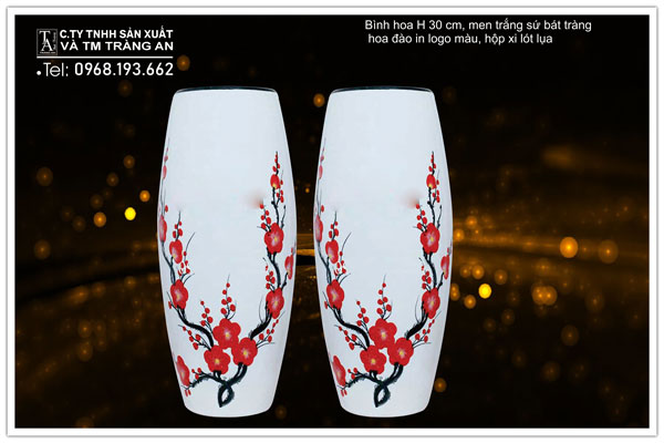Bình hoa dáng bom cành hoa đào